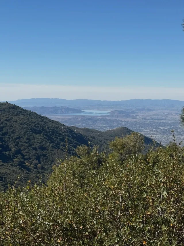 I loved visiting Idyllwild over the last 2 days…it is such a nice and peaceful mountain town! 🍁🌲

The Idyllwild-Pine Cove area is located in the San Jacinto Mountains, home to the 10,804 foot high San Jacinto Peak, Southern California’s second highest mountain, after Mount San Gorgonio. 

It has an elevation of about 5,300 feet while Pine Cove occupies a ridgetop location nearly 1,000 feet higher than Idyllwild.

There is a lot of arts, shopping, trails and food to enjoy! 

🍷 @middleridgewine 
🍺 @idyllwildbrewpub 
⛰️ @experienceidyllwild @goidyllwild 

#idyllwild #pinecove #sanjacintomountains #riversidecounty #southerncalifornia #mountaintown #fall #nature #lakefulmor